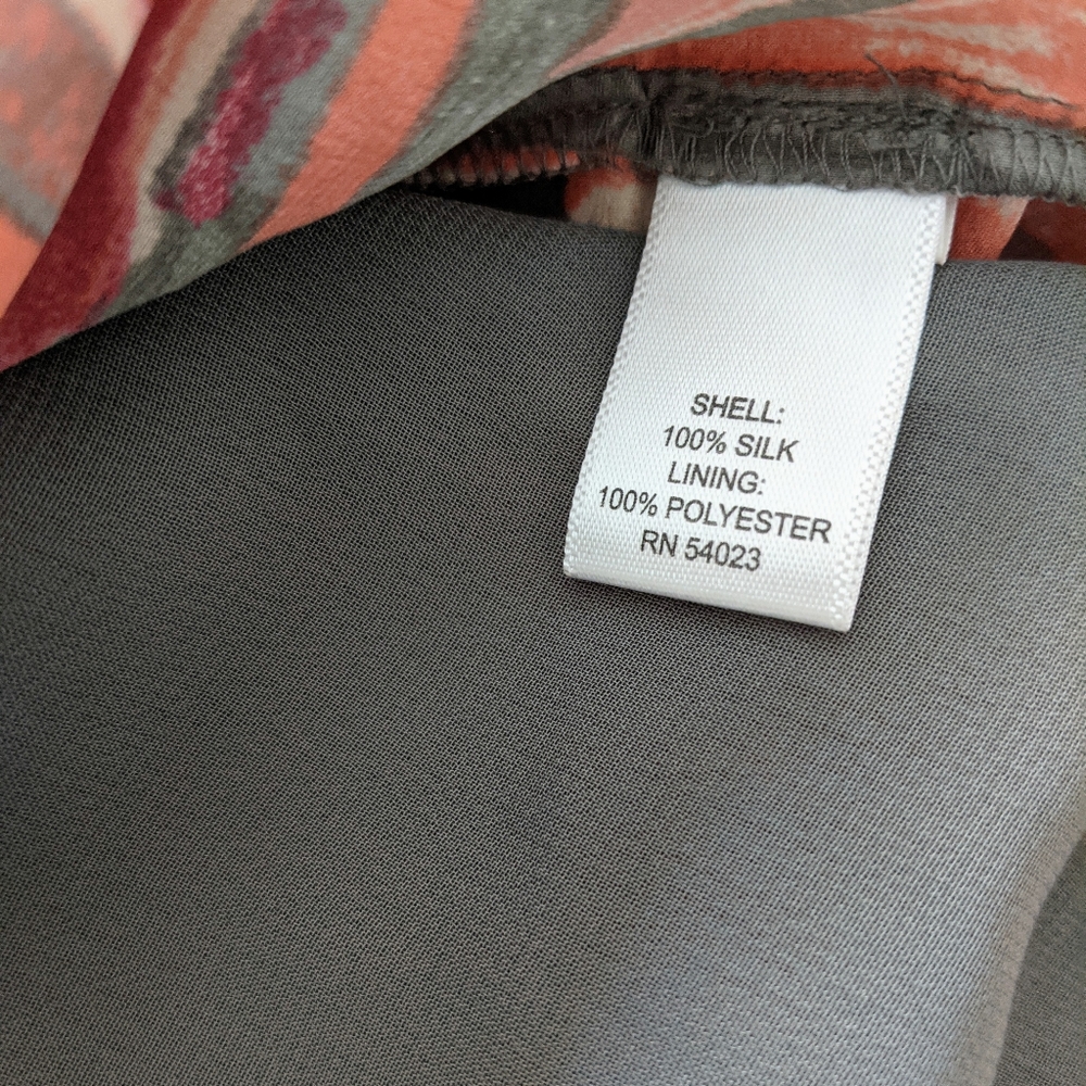BANANA REPUBLIC Beautiful 100% Silk Dress - Picture 14 of 14